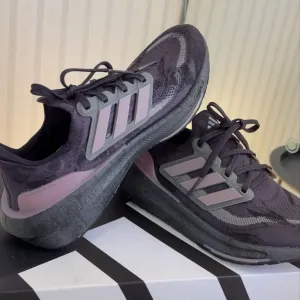Жіночі кросівки Adidas Ultraboost Light Running Shoes Violet IF1487