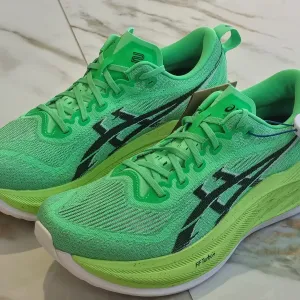 Оригінал 100% кросівки asics Superblast 2  eur 44
