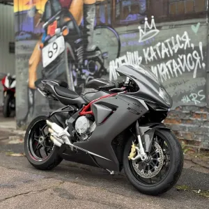 MV Agusta F3 675  2015 рік