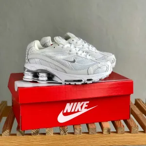 Жіночі кросівки Nike Shox Ride 2 Supreme "White" Розміри 36-40