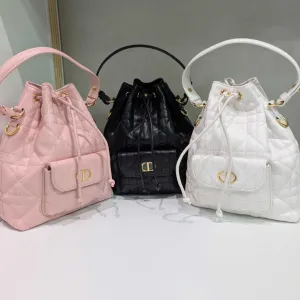 Сумка Dior ‼️ Люкс‼️по типу рюкзачка абсолютно вся шкіряна, зовні та і середині, довжина 20 см