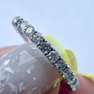 Золотое кольцо с бриллиантами  по кругу 0,76ct / р.17,5 белое золото 585 проба золота каблучка з діамантами