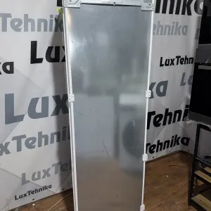 Холодильник під забудову Siemens