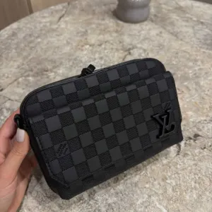 Чоловіча сумка через плече Луі Вітон. Мужская сумка LV через плечо Louis Vuitton мессенджер Луи Витон | барсетка чоловіча