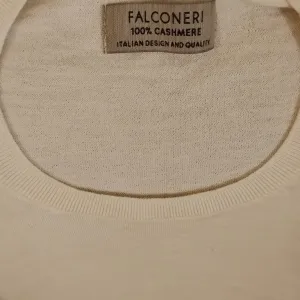Falconeri. Жіночий джемпер  на короткий рукав.