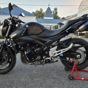 Suzuki GSR400 2011p.в.