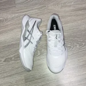 Жіночі волейбольні кросівки Asics Gel-Tactic 12 білий (1072A092-100)
