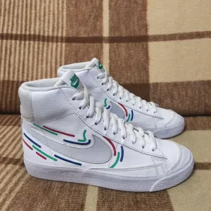 Жіночі кросівки nike blazer