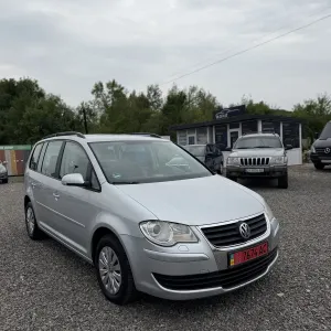 Фольксваген Тоуран ( 1.4 бензин,автомат) свіжо пригнатий з німеччини!
