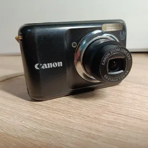 Вінтажний цифровий фотоапарат Canon PowerShot A800 (10 Мп, 3.3x зум) + чохол та елементи живлення