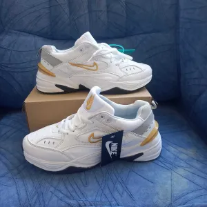 Акція кросівки жіночі демісезонні білі nike найк