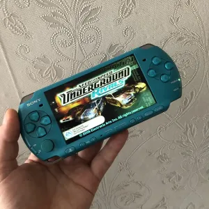 Psp sony 3000 izumrud