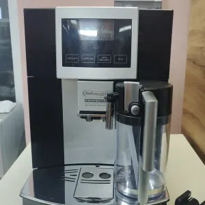 Кофемашина Saeco Delonghi Magnifica automatic Cappuccino