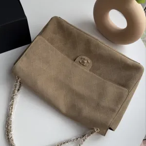 Сумка Chanel 38см maxi flap наявна