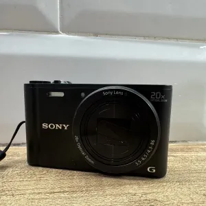 Продам цифровий фотоаппарат Sony Cyber-Shot DSC-WX350 в дуже гарному стані
