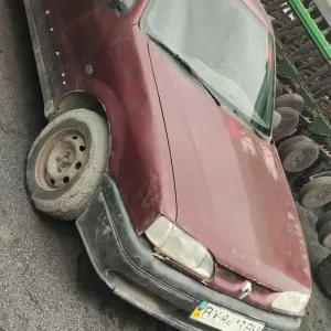 Автомобіль RENAULT 19