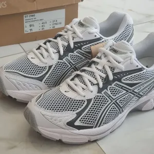 Оригінал 100% Кросівки Asics GT-2160   EURO 43.5