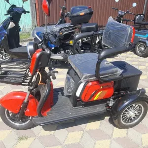 Продам трицикл триколісний електро скутер