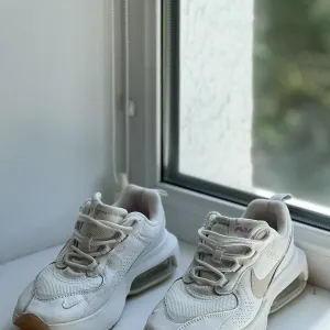 Жіночі кросівки Nike Air Max Verona 'Summit White