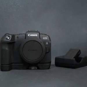 Canon EOS RP Body + Canon grip EG-E1