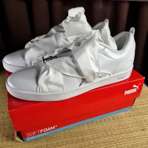 Оригінал 100% Жіночі кросівки Puma Basket Heart з широкими атласними шнурками(Розмір 36-22,5см)