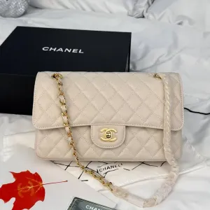 НОВИНКА ‼️ Chanel Classic Flap 25 Cream Caviar Gold Hardware / жіноча шкіряна сумочка Шанель
