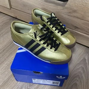 Кросівки Adidas (натуральна шкіра)розмір 37