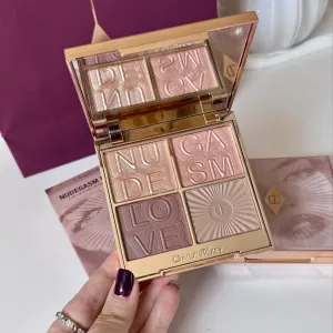 Палетка для обличчя Charlotte Tilbury  Nudegasm Face Palette