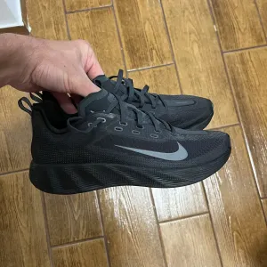 Кросівки кроссовки Nike Ava X rover 40, 41р