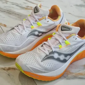 Оригінал 100% чоловічі кросівки Saucony Endorphin speed 4   EUR 46.5