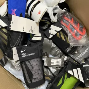 Щитки футбольні adidas nike puma опт оптом