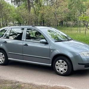 Skoda Fabia  1.4 бензин