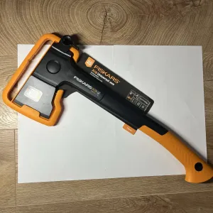 Сокира-кодун Fiskars X18