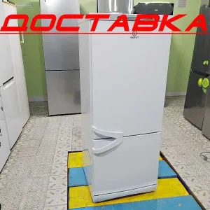 Холодильник Indesit C132G