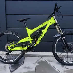 Даунхіл двопідвіс YT Industries