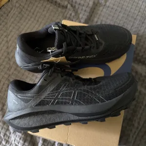 Кросівки Asics gel-trabuco 13 gtx нові 42.5 (27см) оригінал