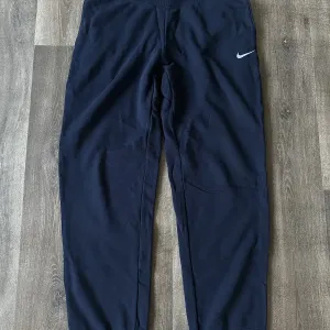 Широкі штани nike L