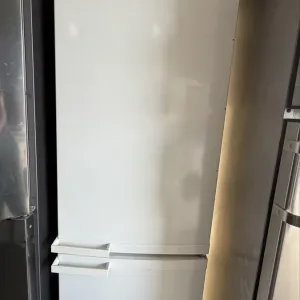 Холодильник Miele KD 12612S висота 1.60 м