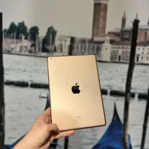 iPad 6th 2018 128gb 9.7 Rose Gold ідеал планшет з гарантією АКБ 93%