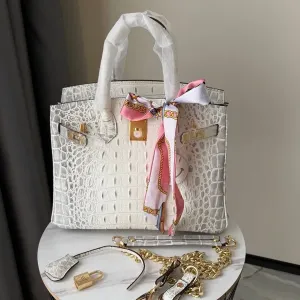 Сумка Hermes Birkin 30 крокодил біла, сіра, синя, жовта, блакитна