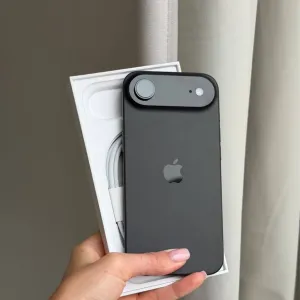 IPhone 17 Air 256gb Space Black Ідеал 20 циклів