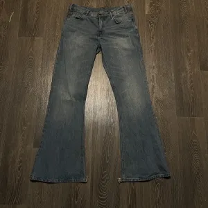 Zara flared jeans джинси