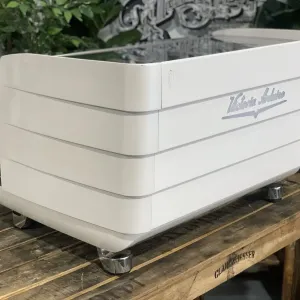 Професійна кавомашина Victoria arduino white eagle T3 2 group