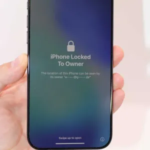 Apple iPhone 16 Pro Max 256GB Black Titanium, ідеальний стан! заблокований по Icloud!На запчастини