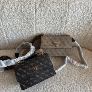 Сумка Guess Alexie