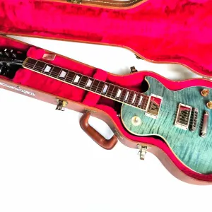 $2550 Gibson 100th Anniversary Les Paul Traditional '2015 Ocean Blue