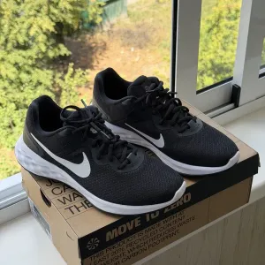 Чоловічі кросівки Nike revolution 6