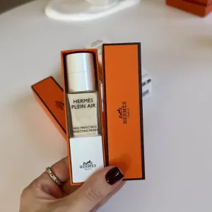 База для макіяжу Hermès Plein Air Hydrating & Smoothing Perfecting Primer