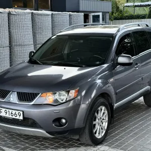 Продам Mitsubishi Outlander 2.0 турбо дизель 4х4 в идеальном состоянии