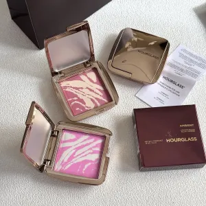 Румʼяна Hourglass Ambient Lighting Blush